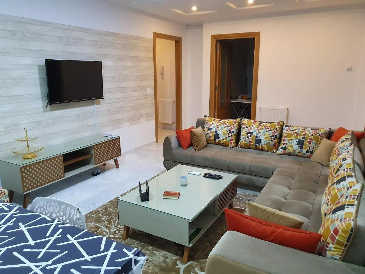 Luxury And Splendid 2 Bedrooms Apartment In Jardin De Carthage 突尼斯 0*,  突尼斯